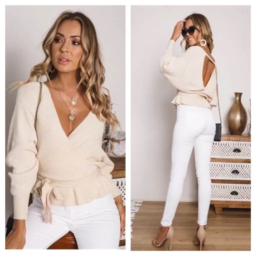 💋BACKLESS LONG SLEEVE FAUX WRAP KNIT TOP💋 - Picture 3 of 8